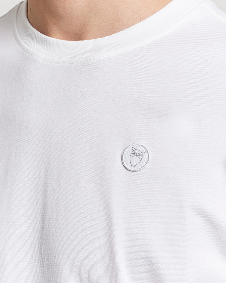 Herren | T-Shirts | KnowledgeCotton Apparel | Loke Badge T-Shirt Bright White