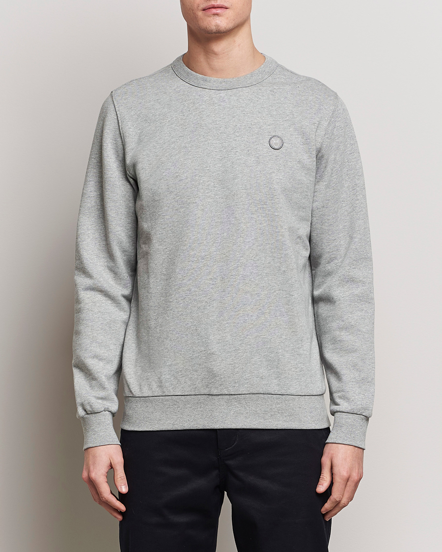 Herren | Pullover | KnowledgeCotton Apparel | Erik Badge Sweatshirt Grey Melange