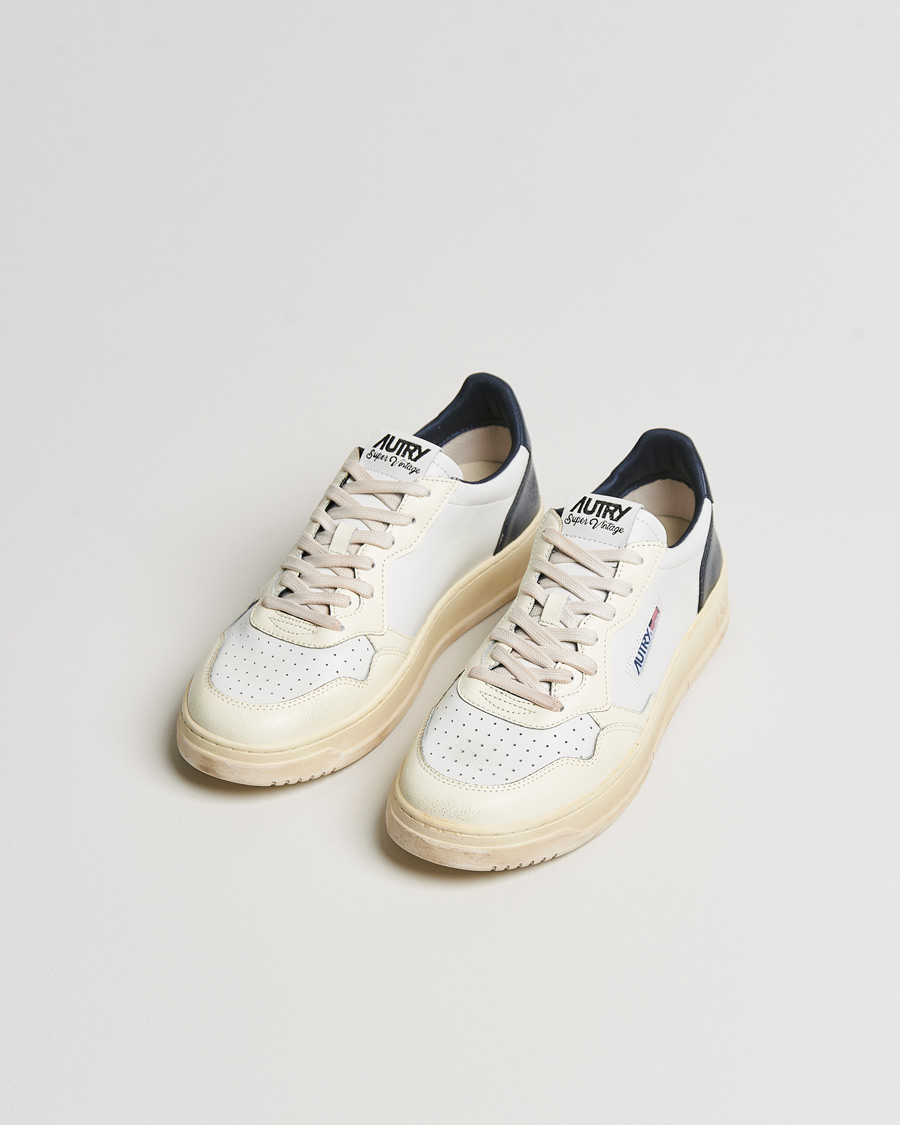 Men |  | Autry | Super Vintage Low Leather Sneaker White/Navy