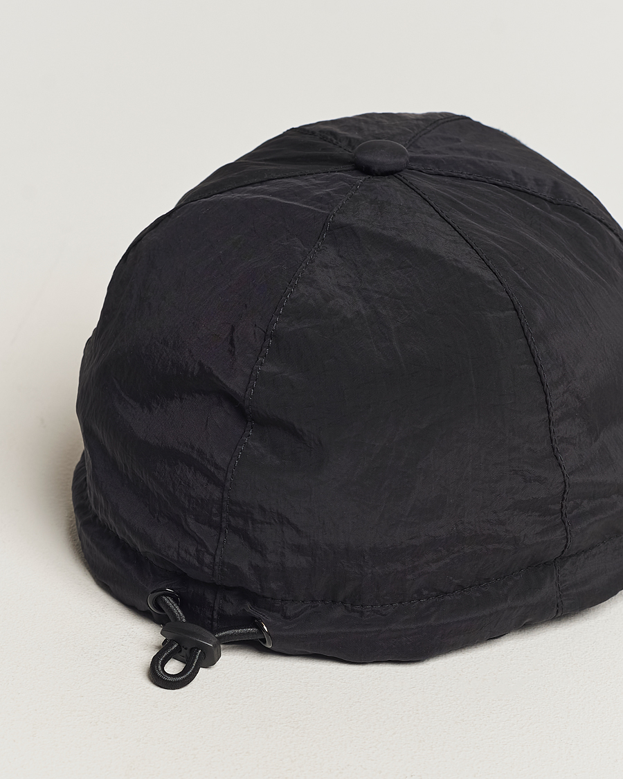 Herren | Stone Island Nylon Metal Cap Black | Stone Island | Nylon Metal Cap Black