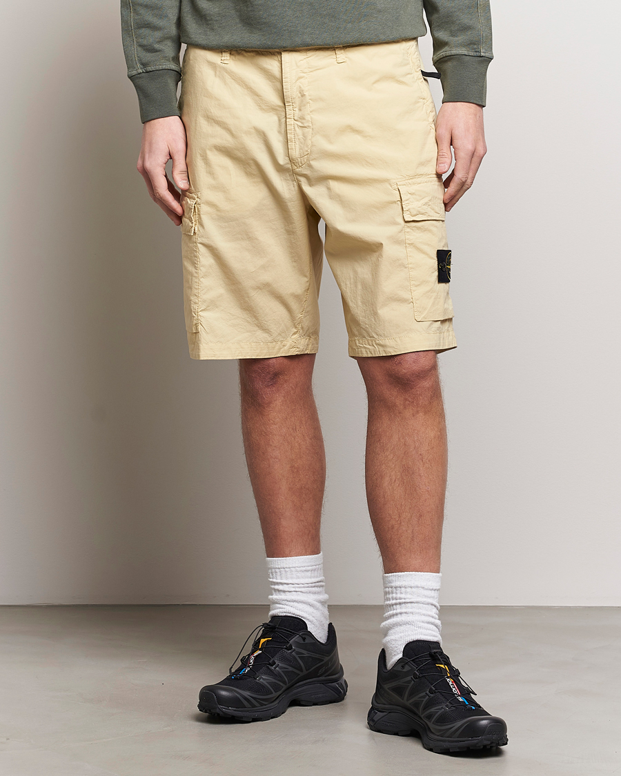 Men | Cargo Shorts | Stone Island | Stretch Cotton Tela Regular Fit Cargo Shorts Beige