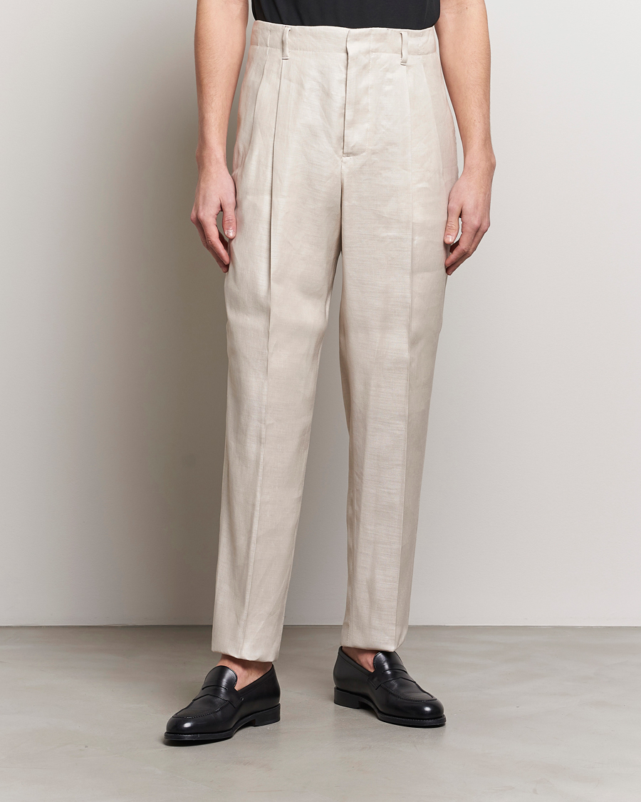 Herren | Leinenhosen | Lardini | Atos Pleated Linen Trousers Beige