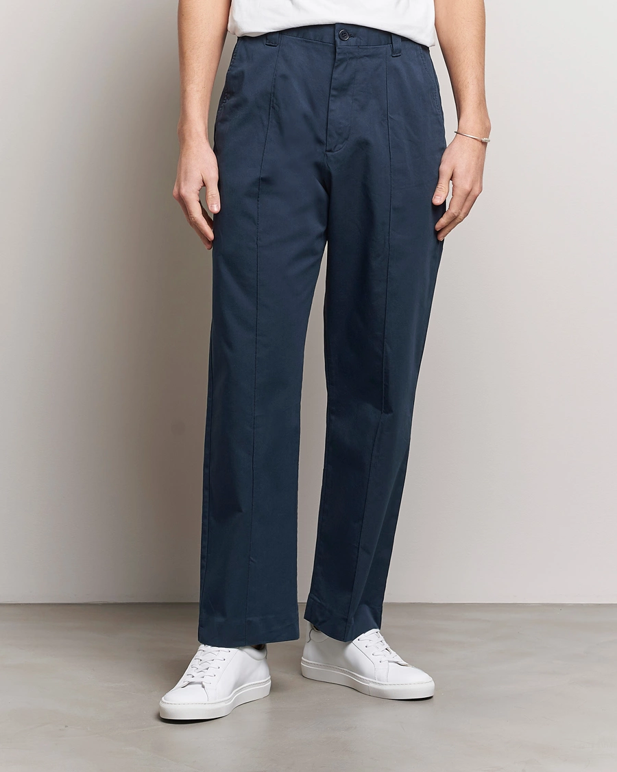 Herren | Chinos | NN07 | Tauber Pleated Trousers Navy Blue