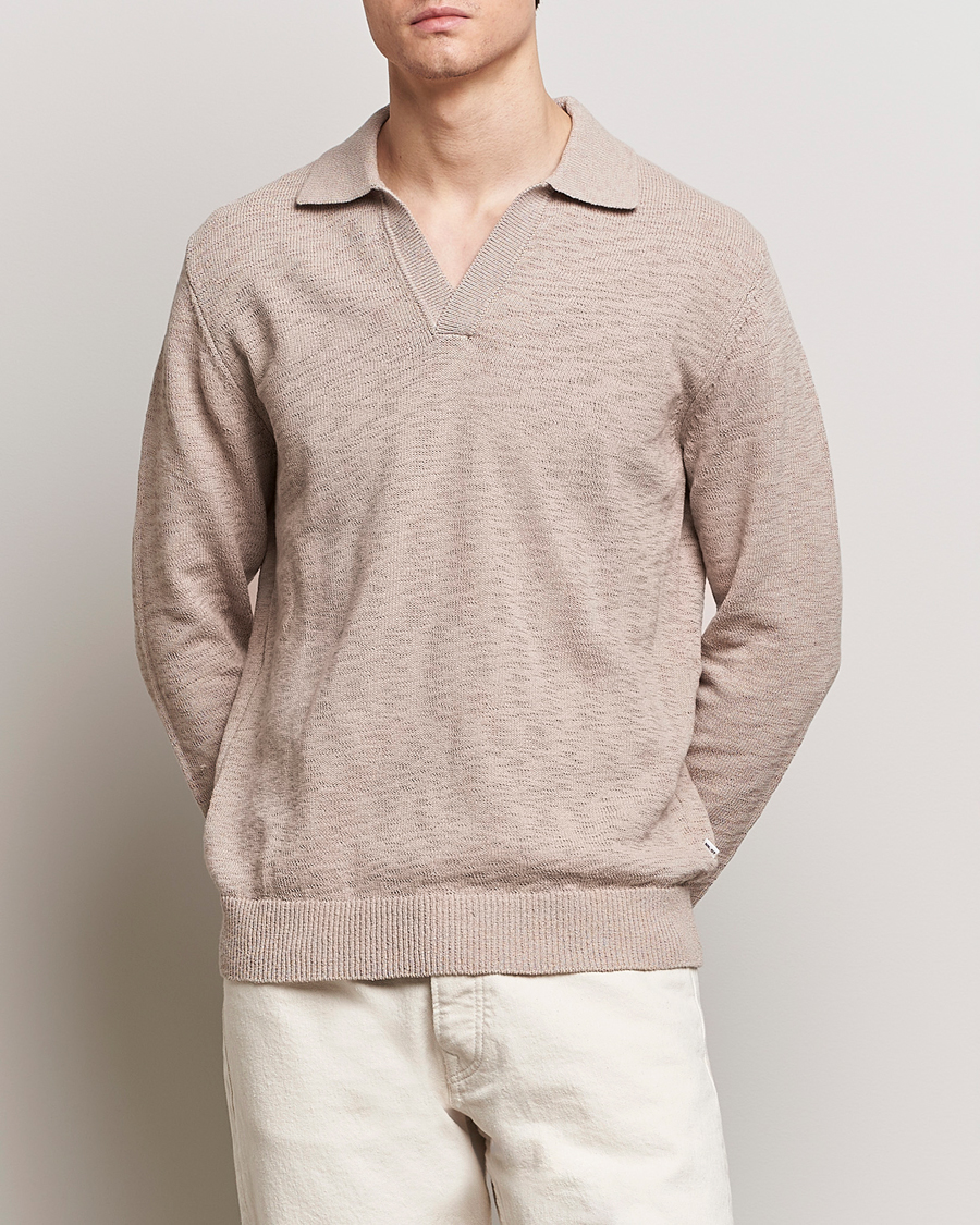 Herren | Bestickte Polohemden | NN07 | Ryan Long Sleeve Open Collar Knitted Polo Khaki Stone