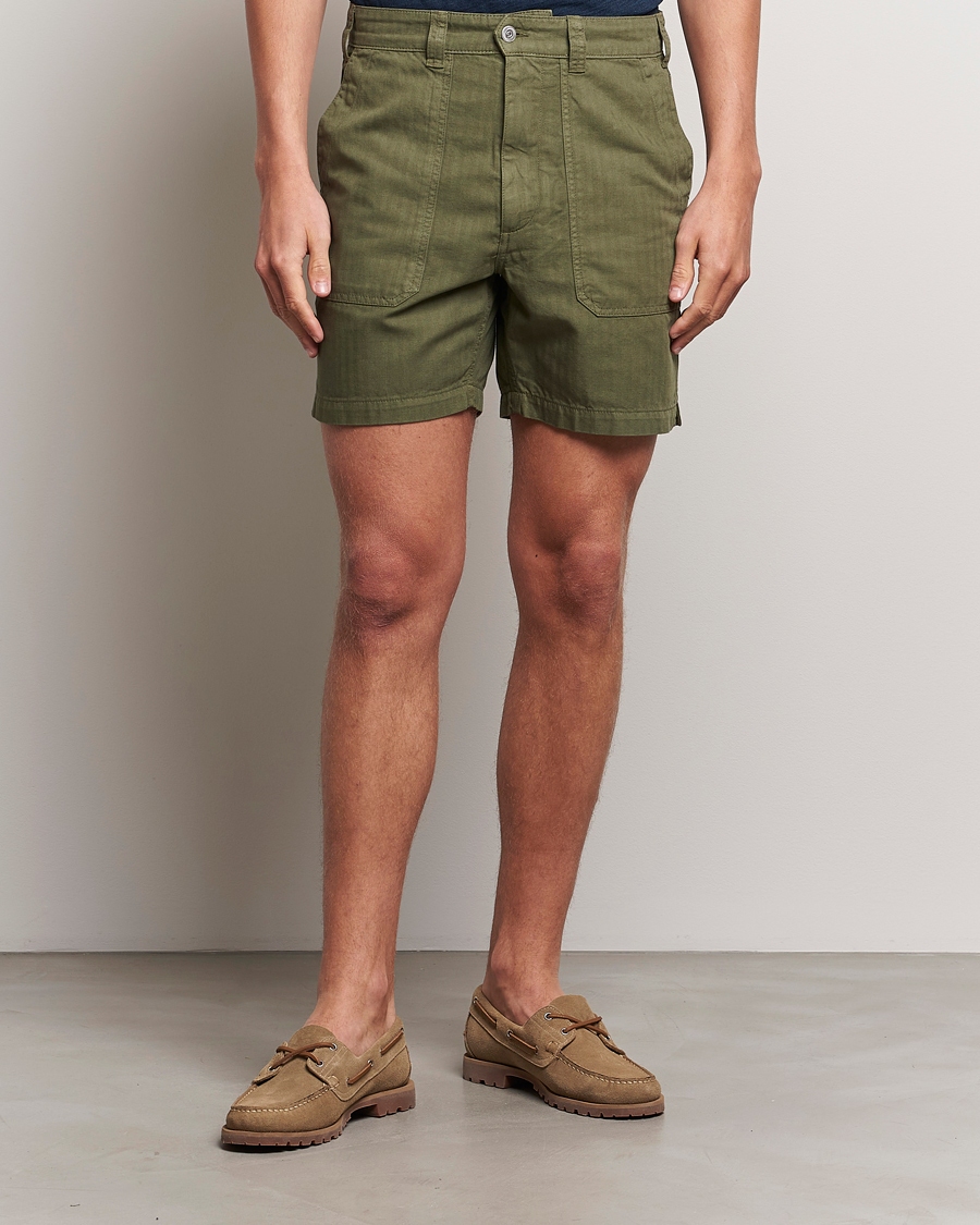 Herren | Shorts | Drake's | Herringbone Fatigue Cotton Shorts Olive
