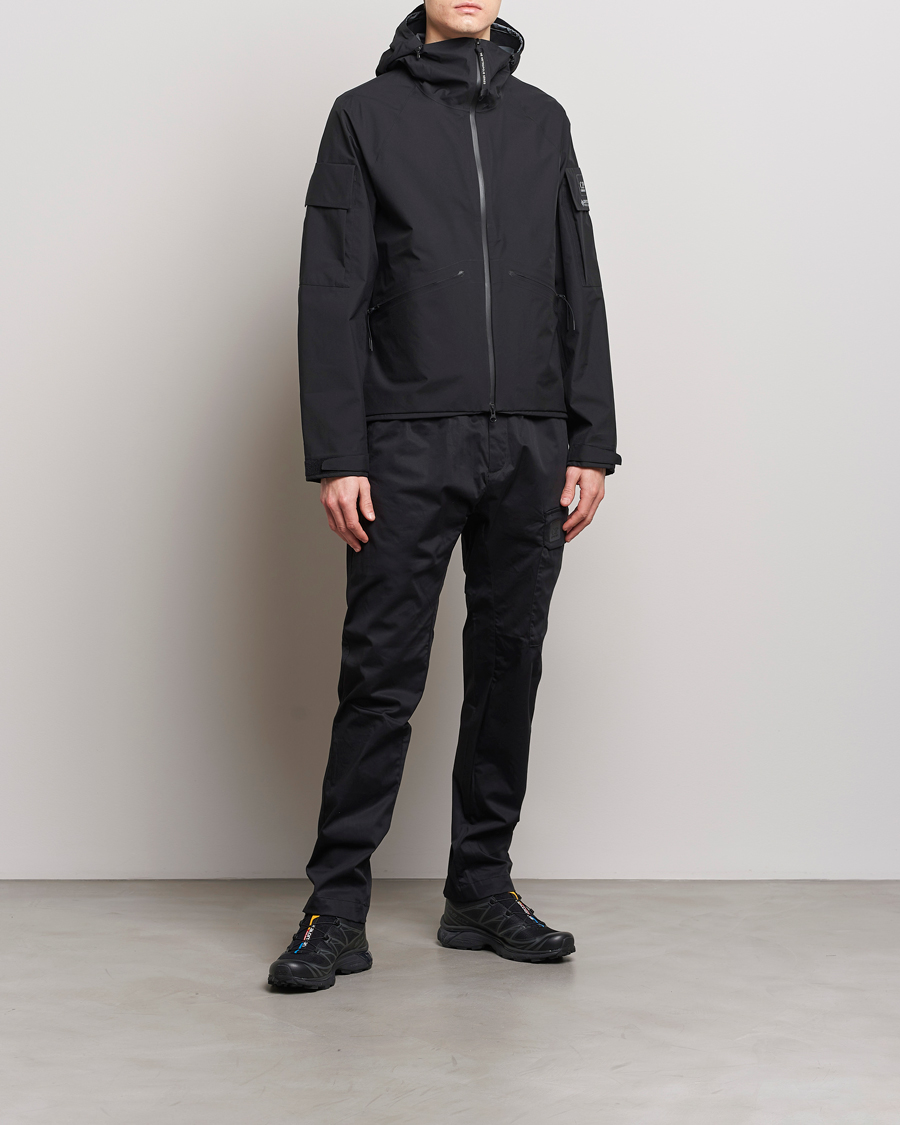 Herren | Hosen | C.P. Company | Metropolis Gabardine Stretch Satin Cargo Trousers Black