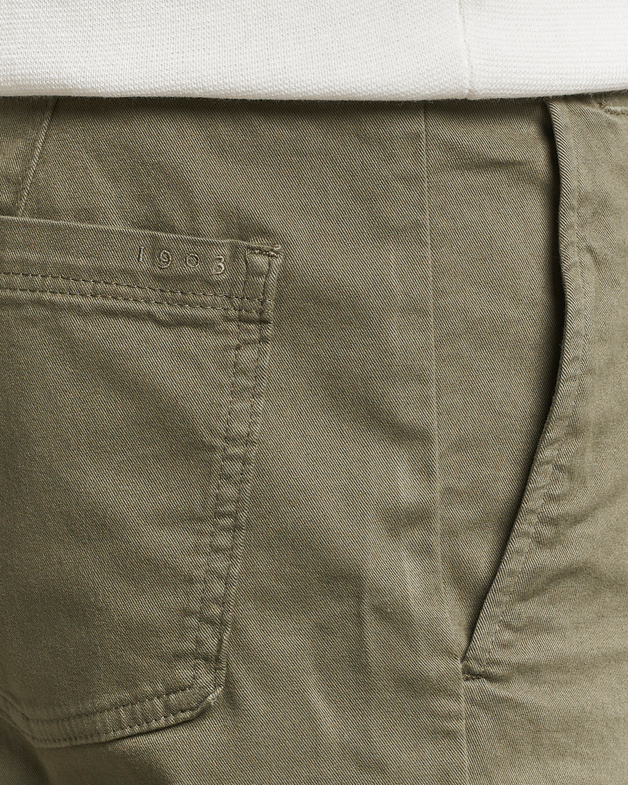 Herren | Shorts | Tiger of Sweden | Caid Cotton Chino Shorts Dusty Green
