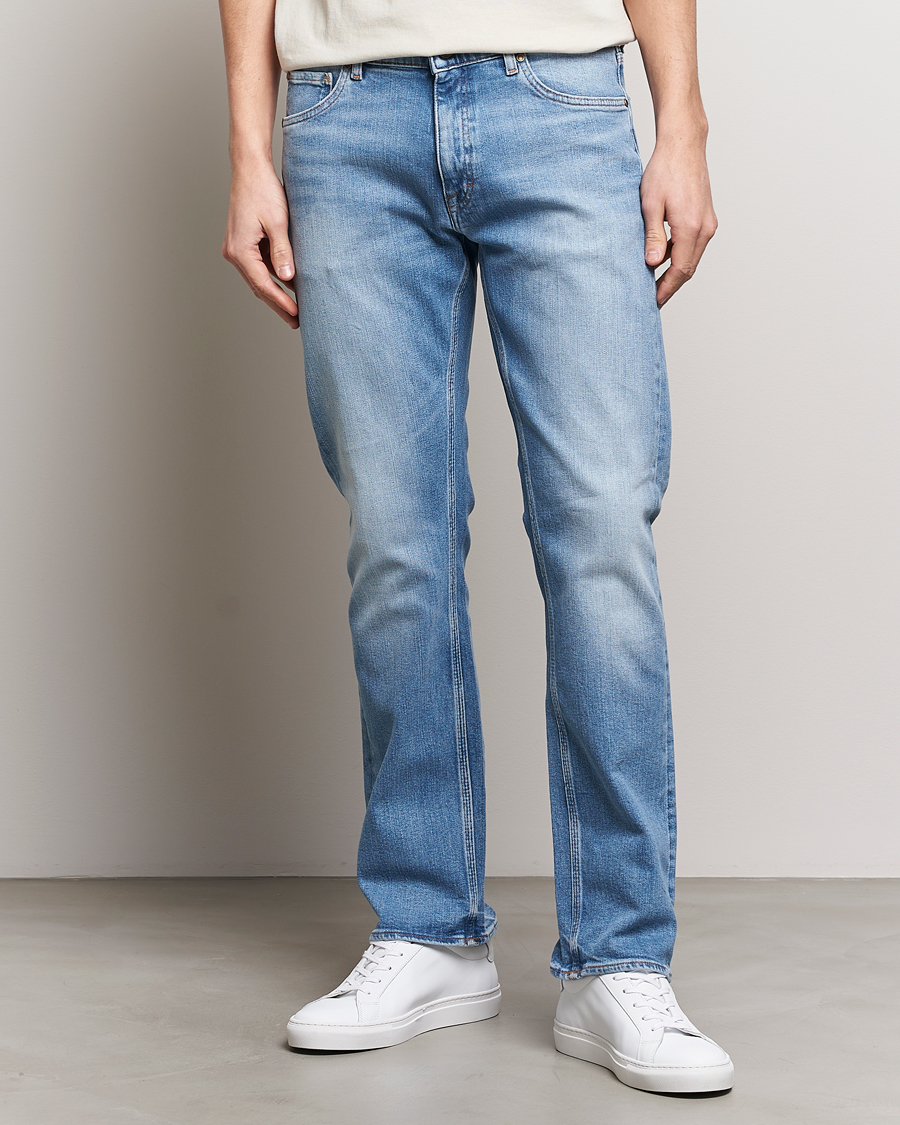 Herren | Business & Beyond | Tiger of Sweden | Des Jeans Light Blue