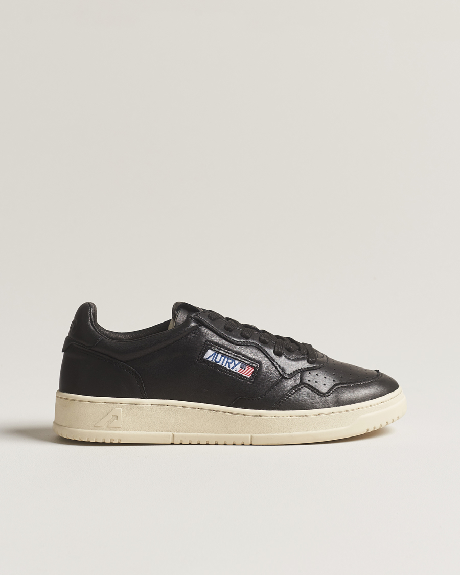 Herren | Autry Medalist Low Super Soft Goat Leather Sneaker Black | Autry | Medalist Low Super Soft Goat Leather Sneaker Black