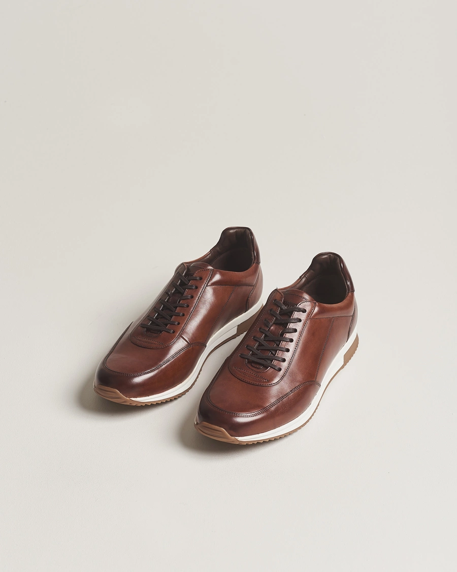 Herren | Best of British | Loake 1880 | Bannister Leather Running Sneaker Cedar