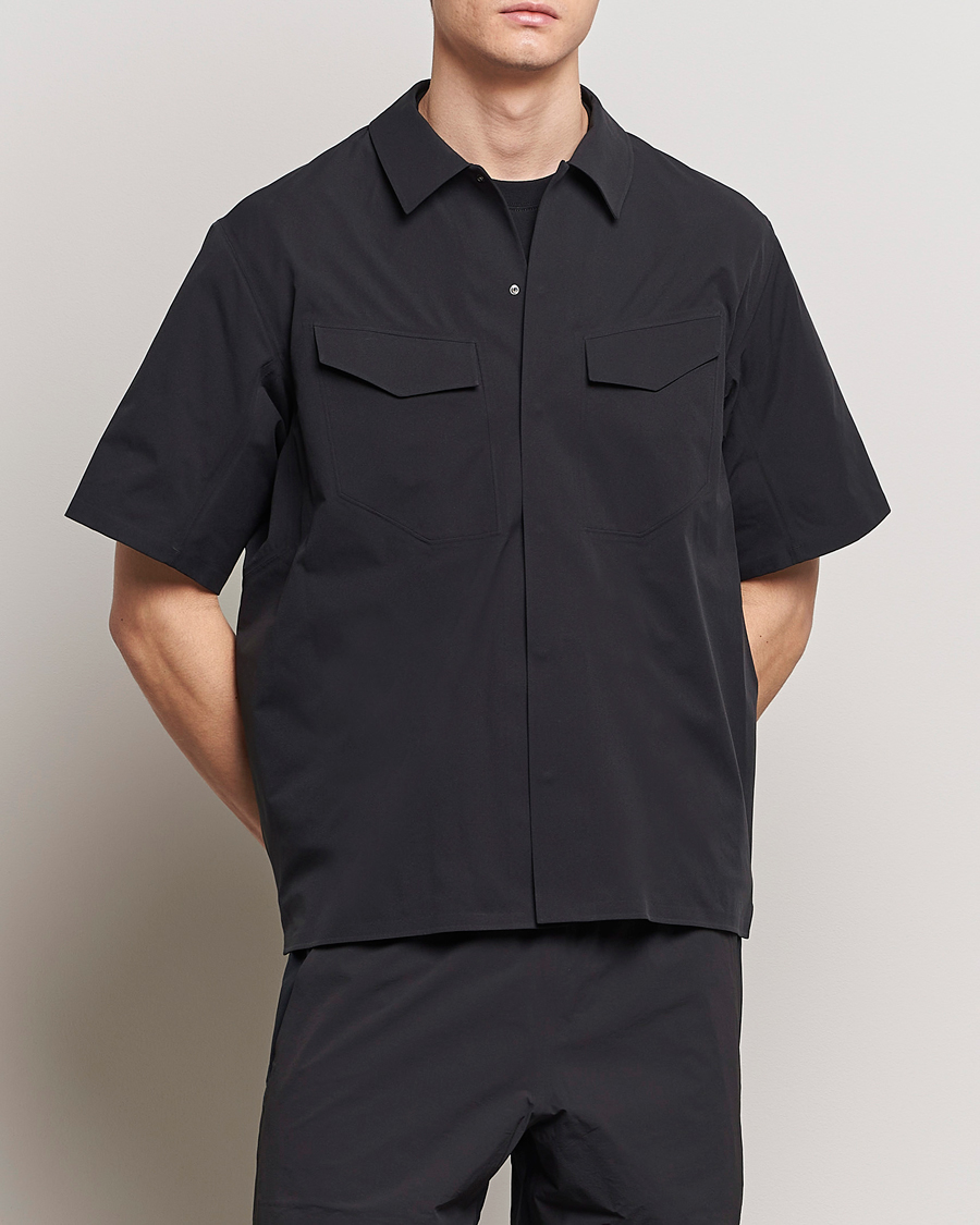 Herren | Contemporary Creators | Arc'teryx Veilance | Field Short Sleeve Shirt Black