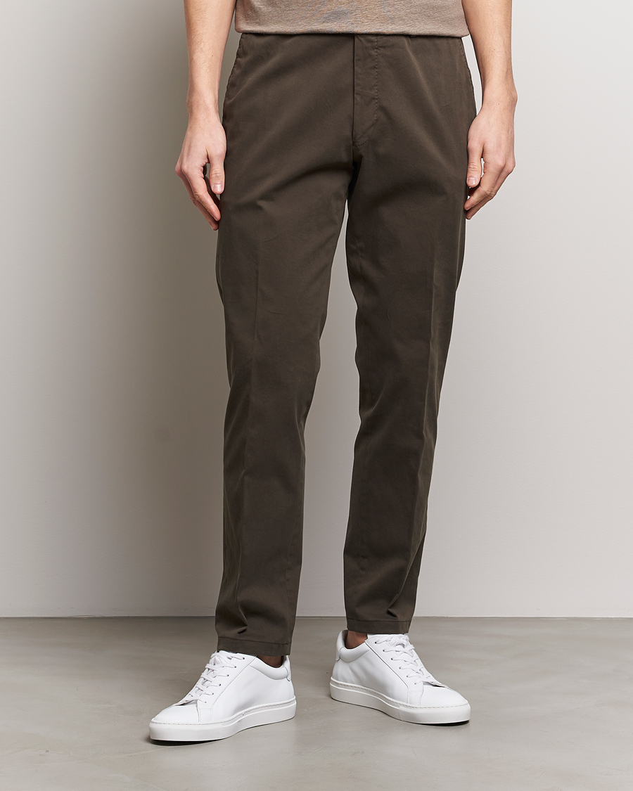 Herren | Oscar Jacobson | Oscar Jacobson | Denz Casual Cotton Trousers Olive