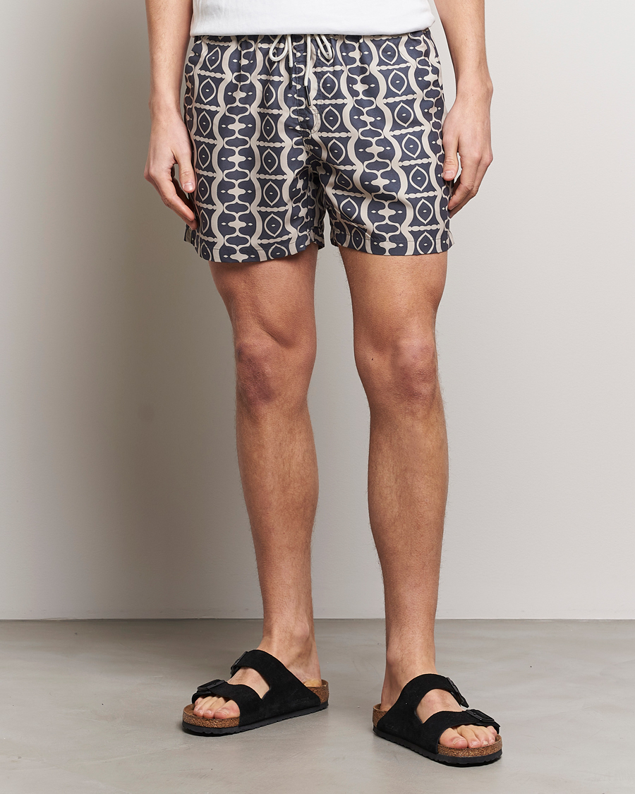 Herren | Badeshorts mit Schnürung | OAS | Printed Swimshorts Forge Hypnotise