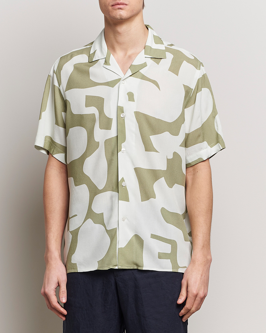 Herren | Freizeithemden | OAS | Viscose Resort Short Sleeve Shirt Sage Puzzlotec