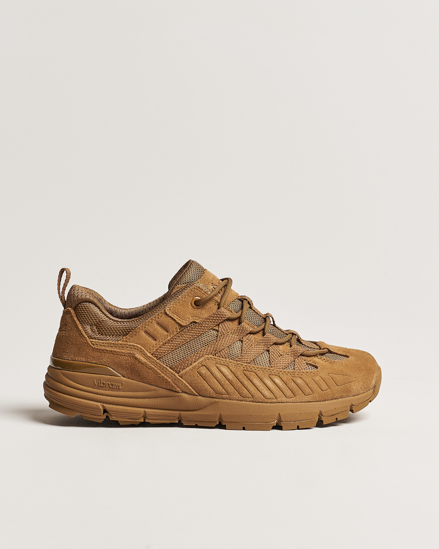 Herren | Danner Fullbore Low Suede Hiking Sneaker Coyote | Danner | Fullbore Low Suede Hiking Sneaker Coyote