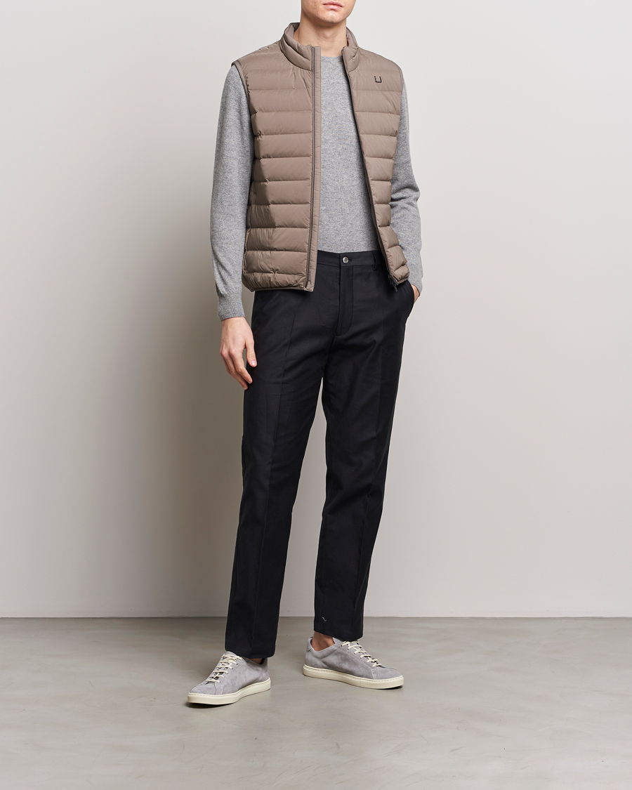 Herren | Westen | UBR | Sonic Vest Dark Sand