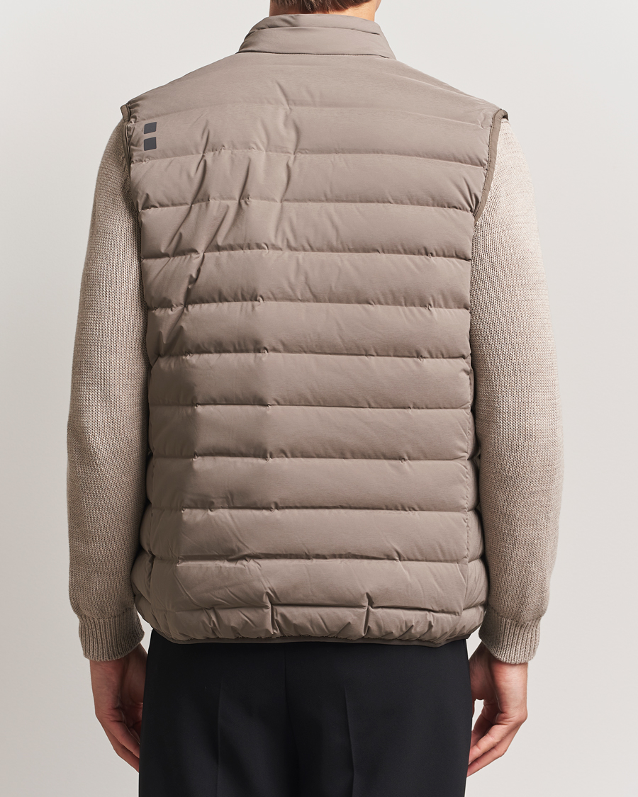 Herren | Westen | UBR | Sonic Vest Dark Sand