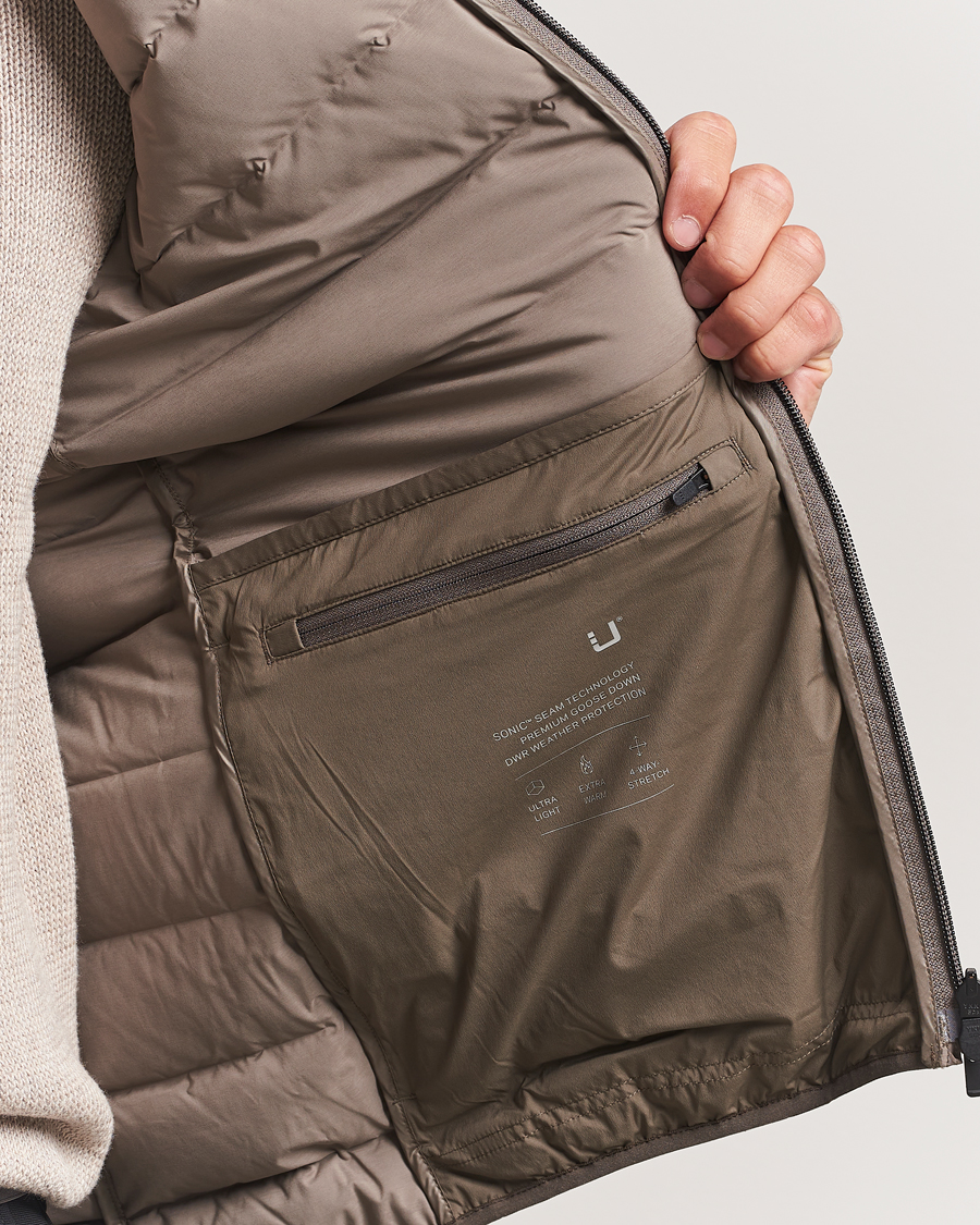 Herren | Westen | UBR | Sonic Vest Dark Sand