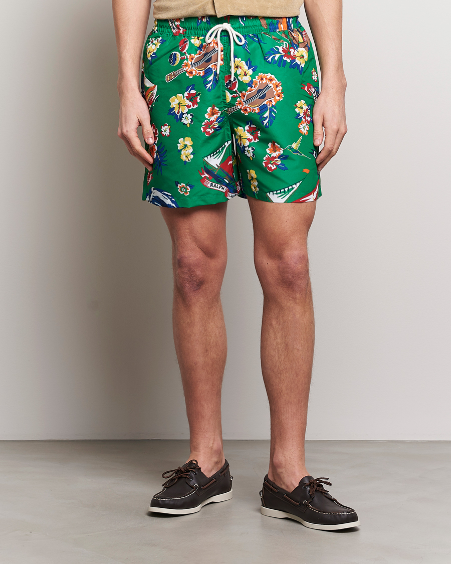 Herren | Badeshorts mit Schnürung | Polo Ralph Lauren | Recycled Traveler Printed Swimshorts Surfer Bear