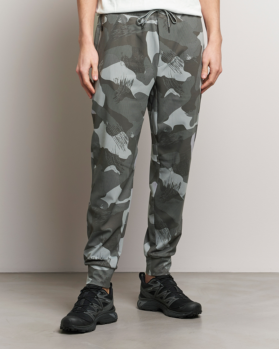 Herr | Mjukisbyxor | RLX Ralph Lauren | Warp Tech Jersey Camo Sweatpants Grey