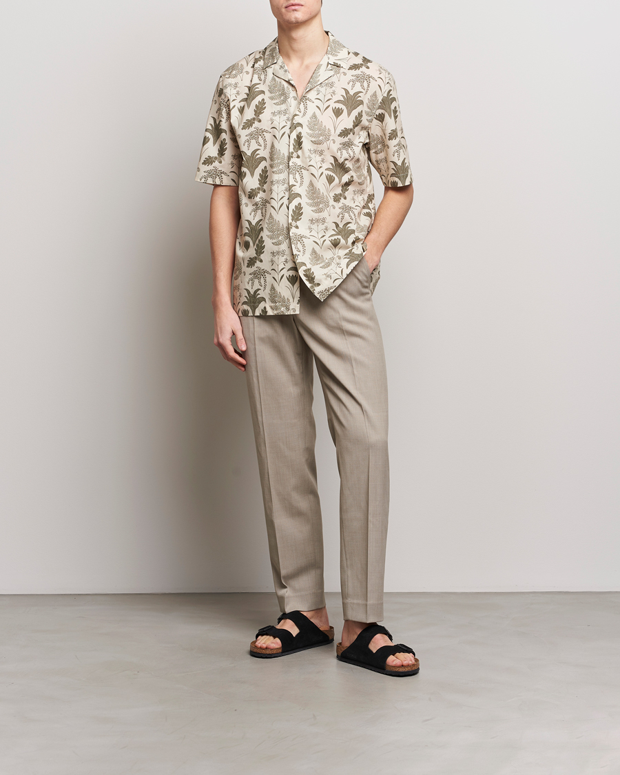 Herren | Hemden | Sunspel | Katie Scott Short Sleeve Printed Resort Shirt Ecru
