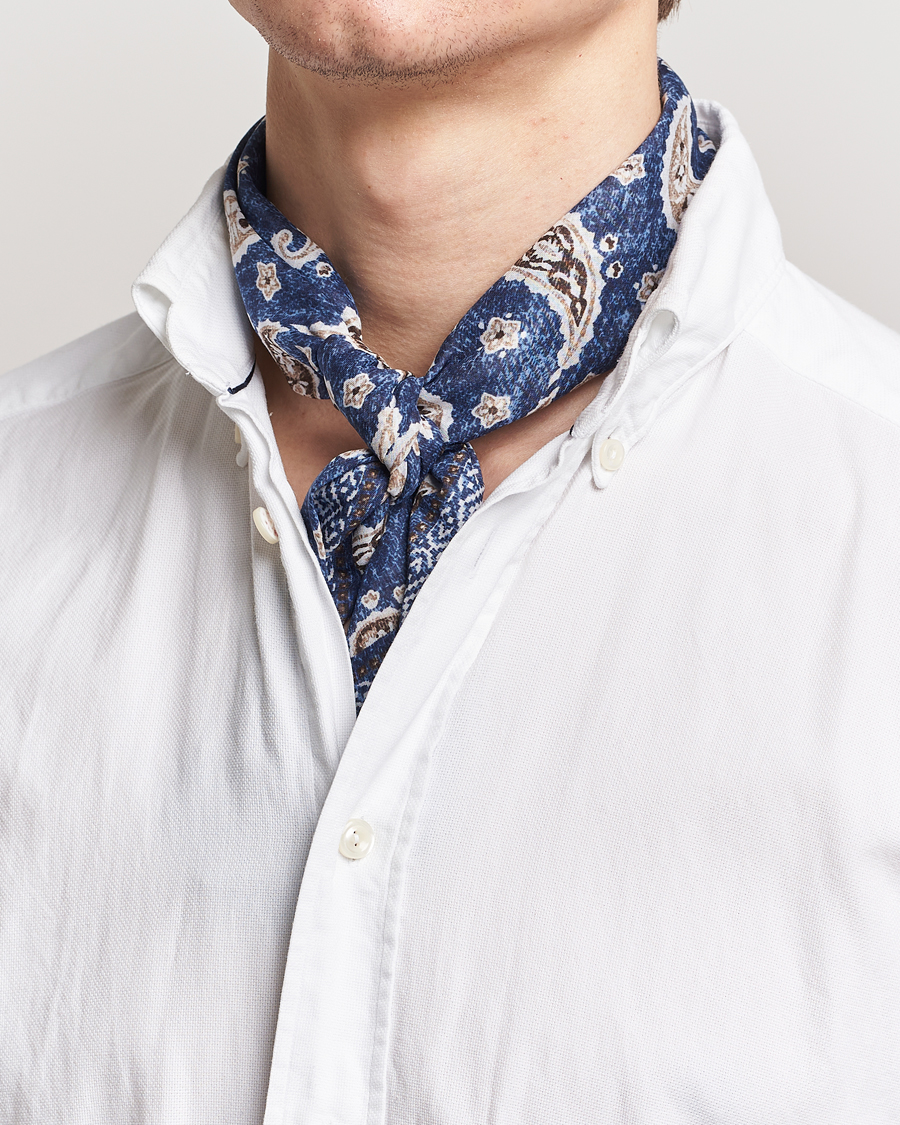 Herren | Amanda Christensen Cotton Voilé Printed Paisley Bandana Navy | Amanda Christensen | Cotton Voilé Printed Paisley Bandana Navy