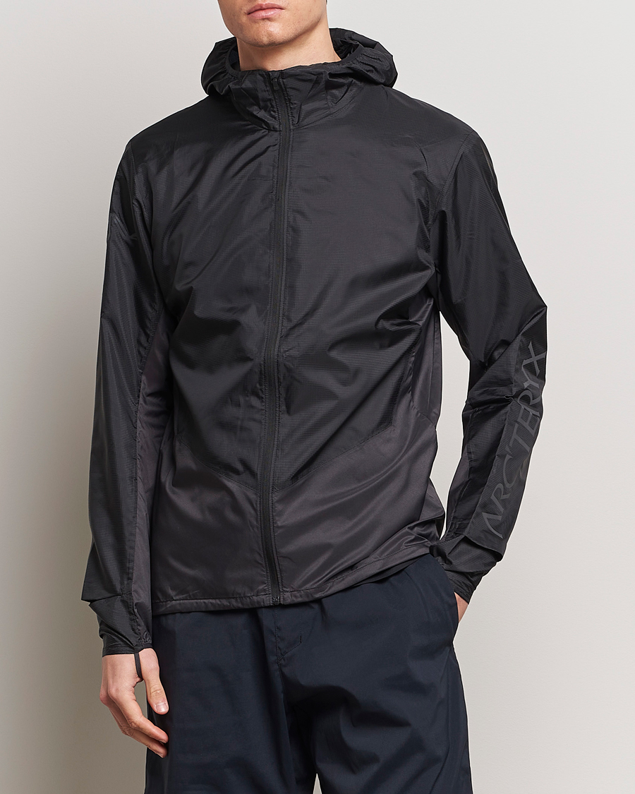 Men | Arc'teryx | Arc\'teryx | Norvan Windshell Hooded Jacket Black/Graphite