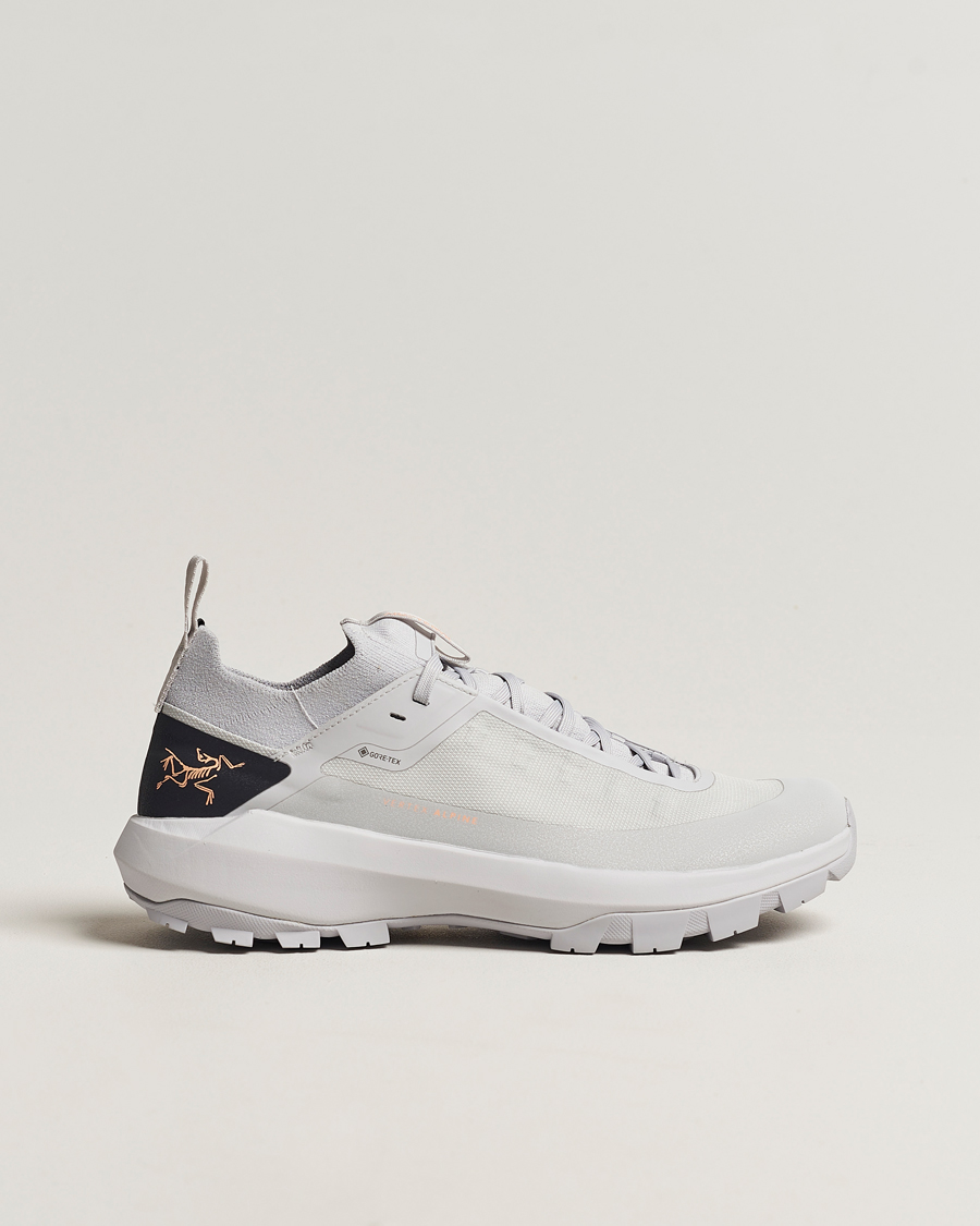 Herren | Arc'teryx Vertex Alpine Gore-Tex Sneakers Solitude/Graphite | Arc'teryx | Vertex Alpine Gore-Tex Sneakers Solitude/Graphite