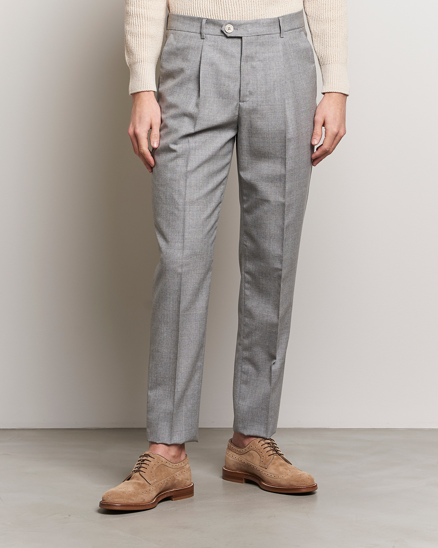 Herren |  | Brunello Cucinelli | Pleated Wool Trousers Light Grey