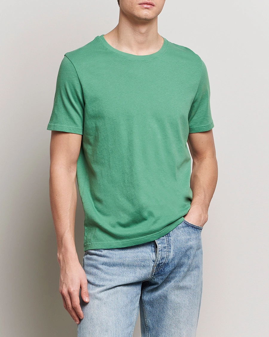 Herr | T-Shirts | Merz b. Schwanen | Organic Cotton Washed Crew Neck T-Shirt Grass Green