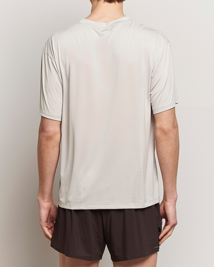 Herren | T-Shirts | Satisfy | AuraLite Air T-Shirt Mineral Dolomite