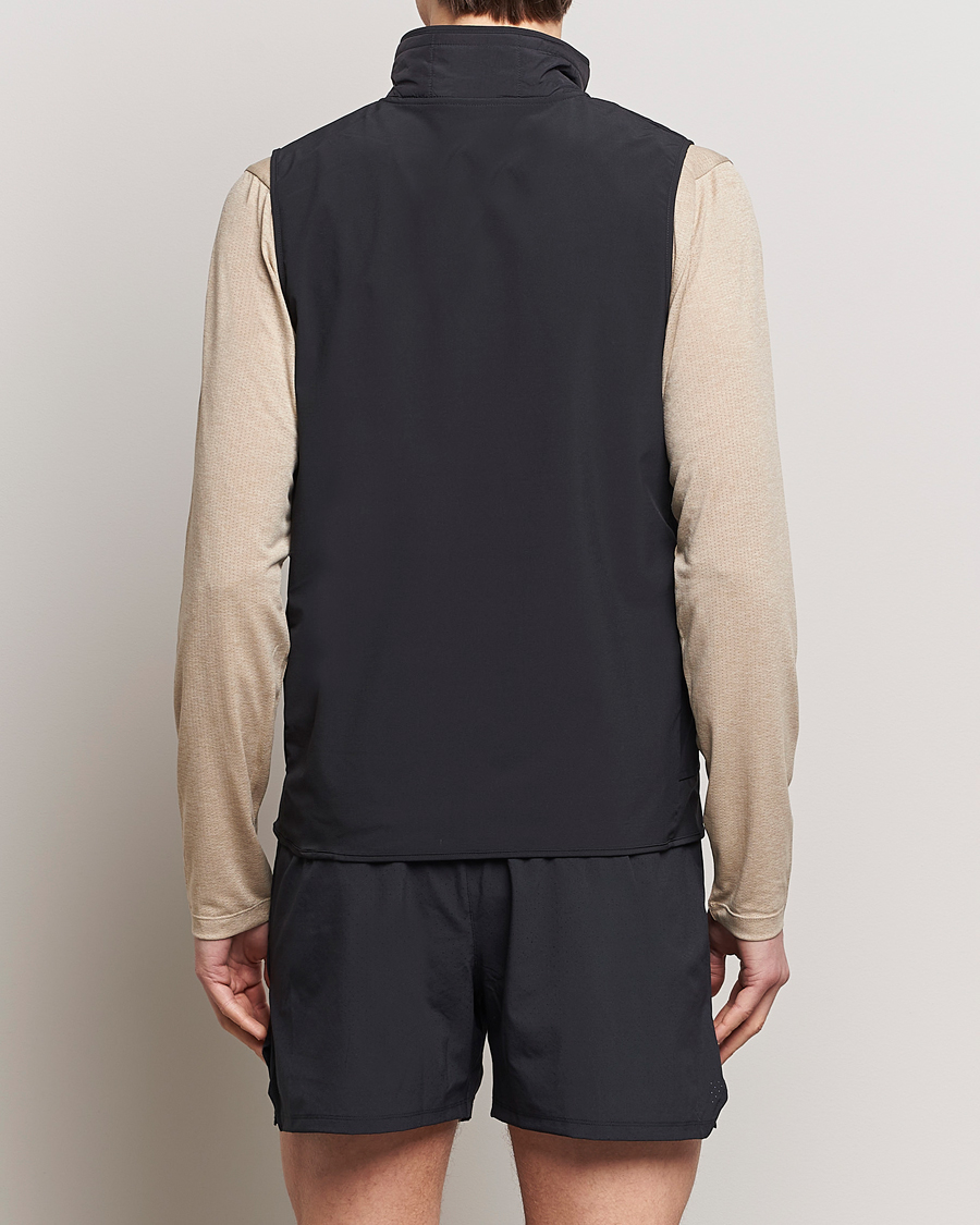 Herren | Jacken | New Balance Running | Athletics Heat Layer Run Vest Black