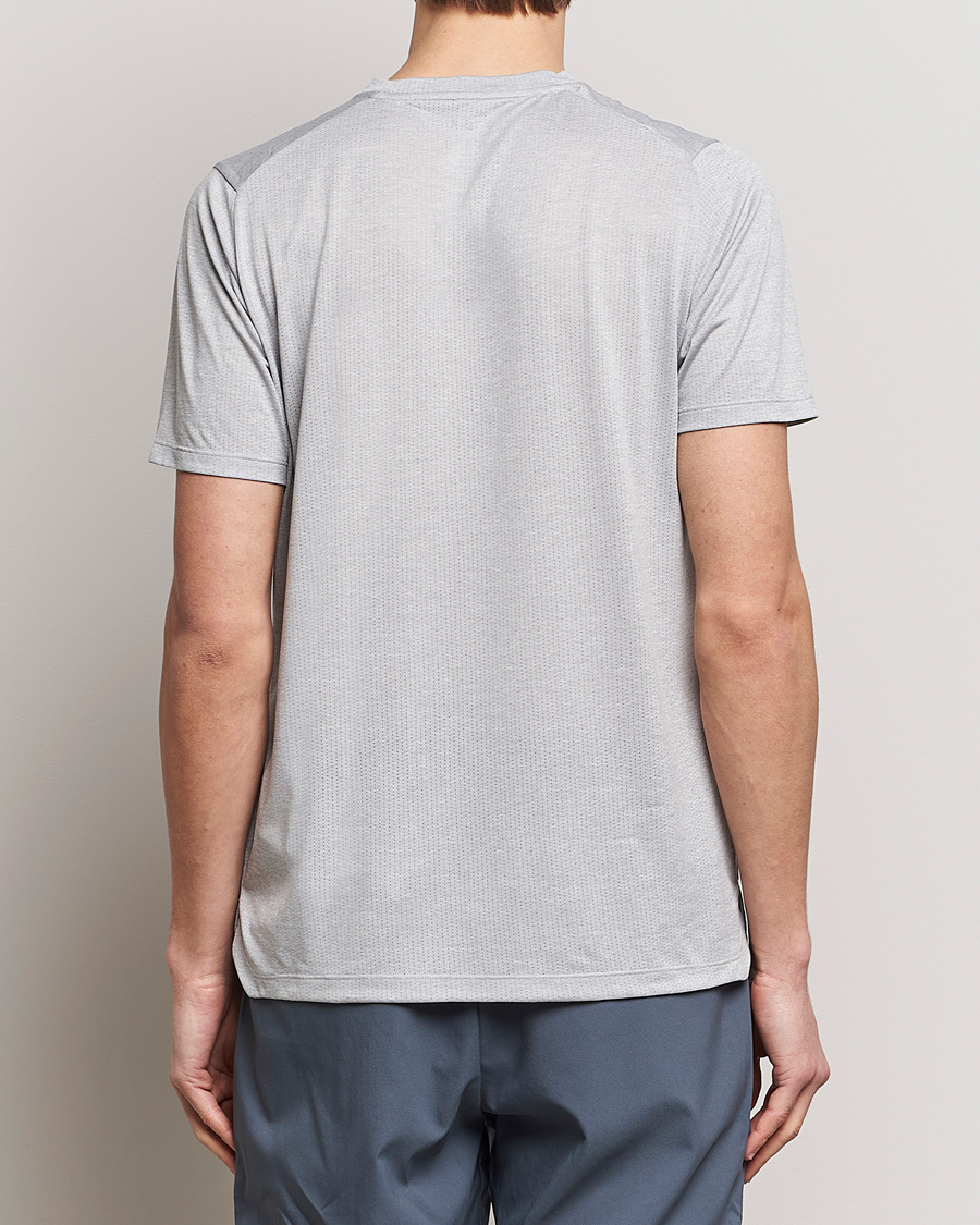 Herren | T-Shirts | New Balance Running | Athletics Run T-Shirt Athletic Grey