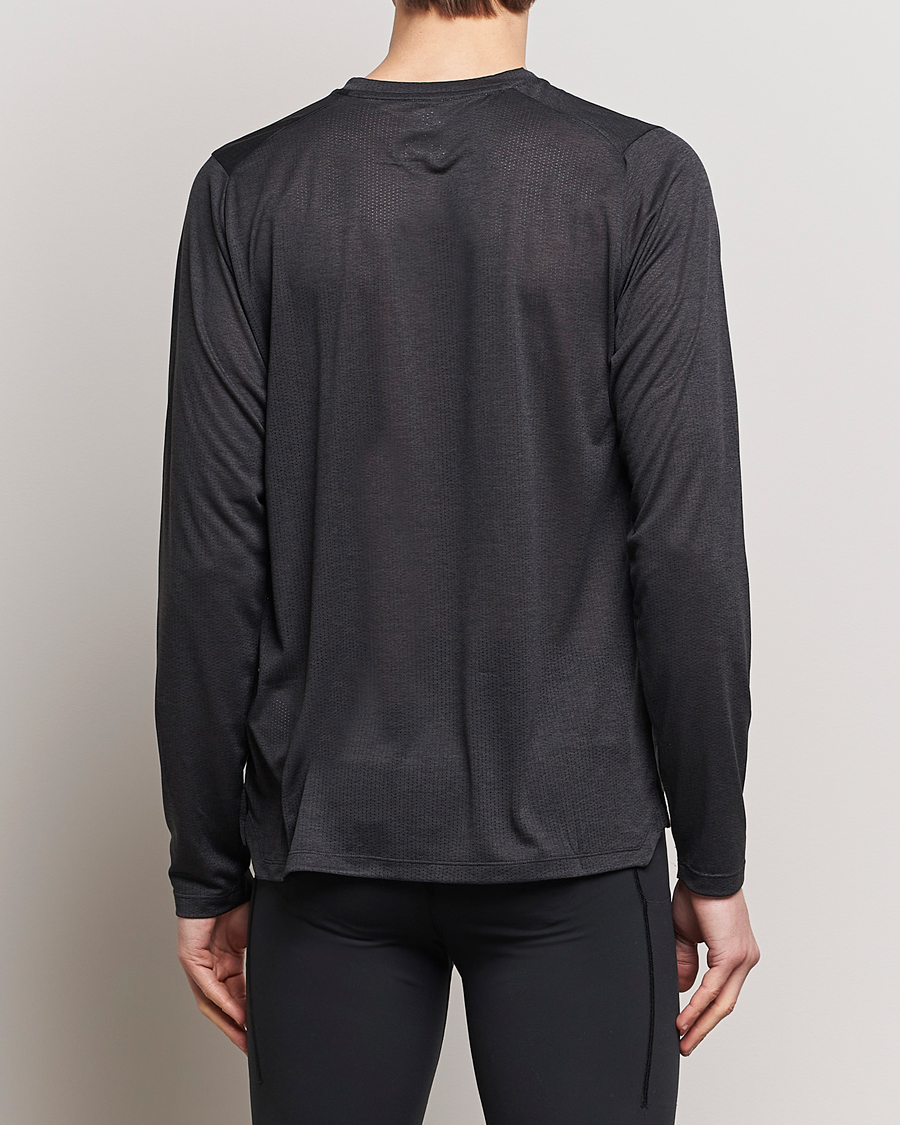 Herren | T-Shirts | New Balance Running | Athletics Run Long Sleeve T-Shirt Black