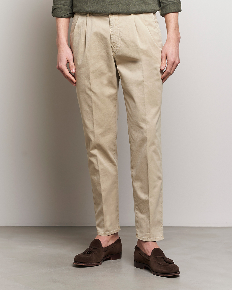 Herr |  | Incotex | Tapered Fit Pleated Slacks Light Beige