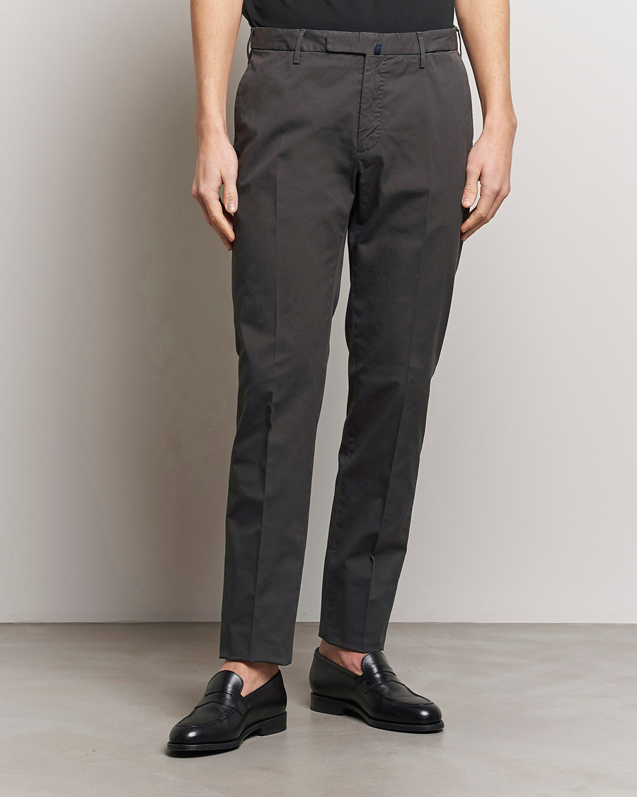 Herren | Italian Department | Incotex | Slim Fit Comfort Chinos Charcoal