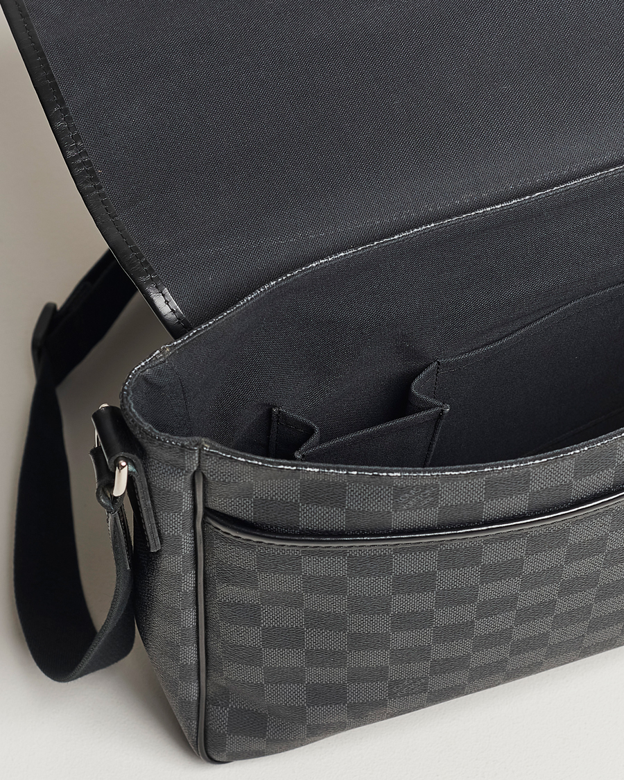Herren | Louis Vuitton Pre-Owned Daniel MM Satchel Leather Bag Damier Graphite | Louis Vuitton Pre-Owned | Daniel MM Satchel Leather Bag Damier Graphite