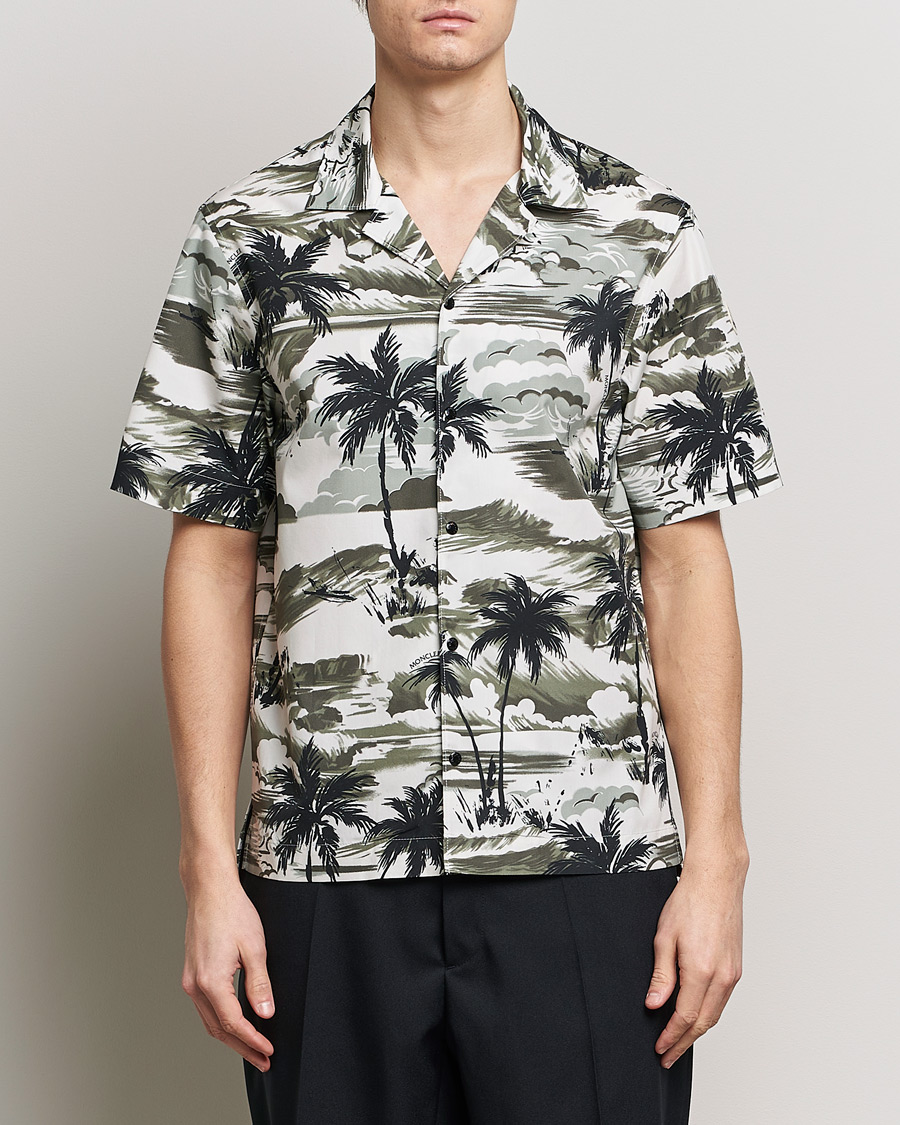 Herren | Freizeithemden | Moncler | Palm Printed Camp Shirt White/Olive