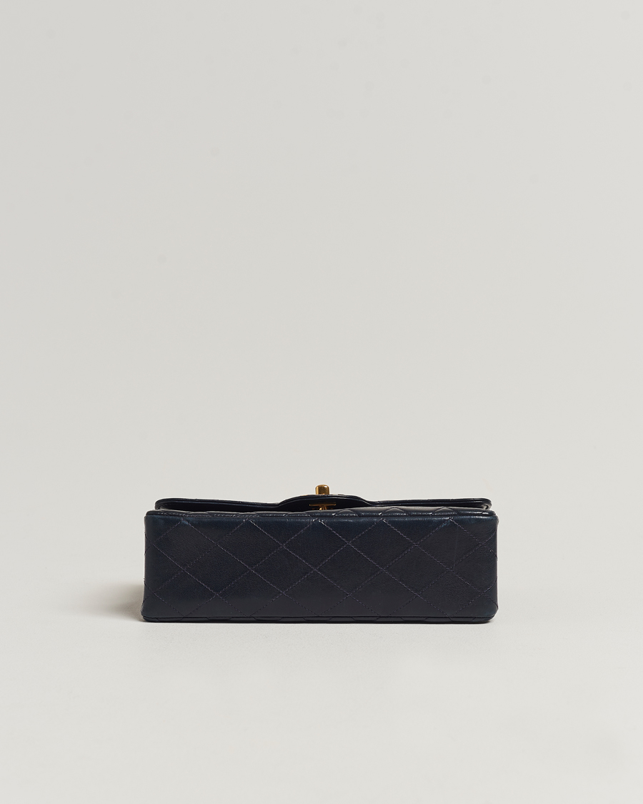 Herren | Chanel Pre-Owned Small Classic Flap Bag Navy | Chanel Pre-Owned | Small Classic Flap Bag Navy