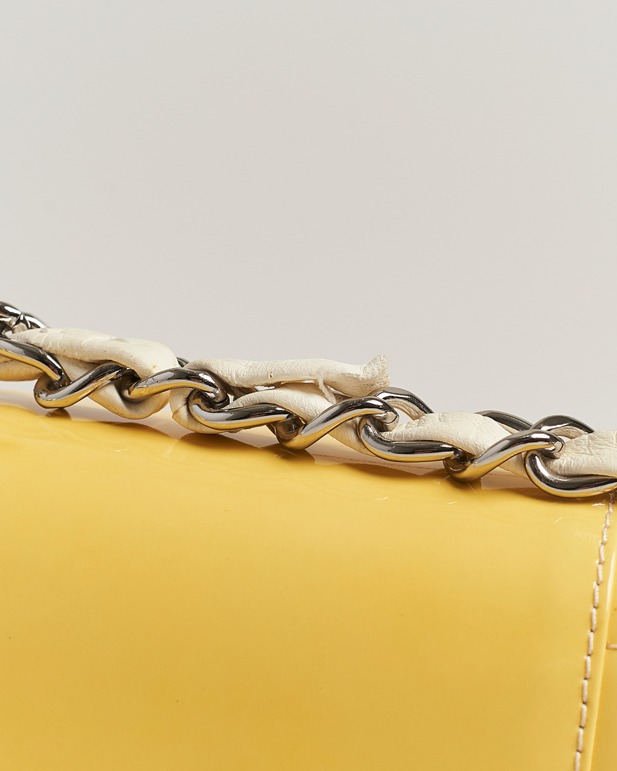 Herren | Chanel Pre-Owned Patent Flap Bag Yellow | Chanel Pre-Owned | Patent Flap Bag Yellow