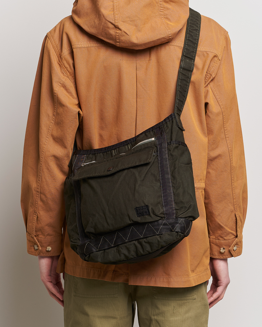 Porter-Yoshida & Co. Crag Shoulder Bag Khaki bei Care of Carl