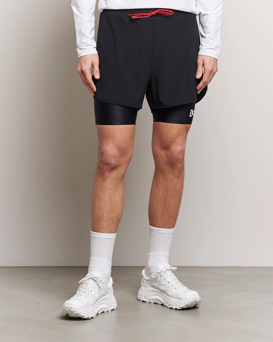 Herren | Shorts | District Vision | Layered Trail Shorts Black