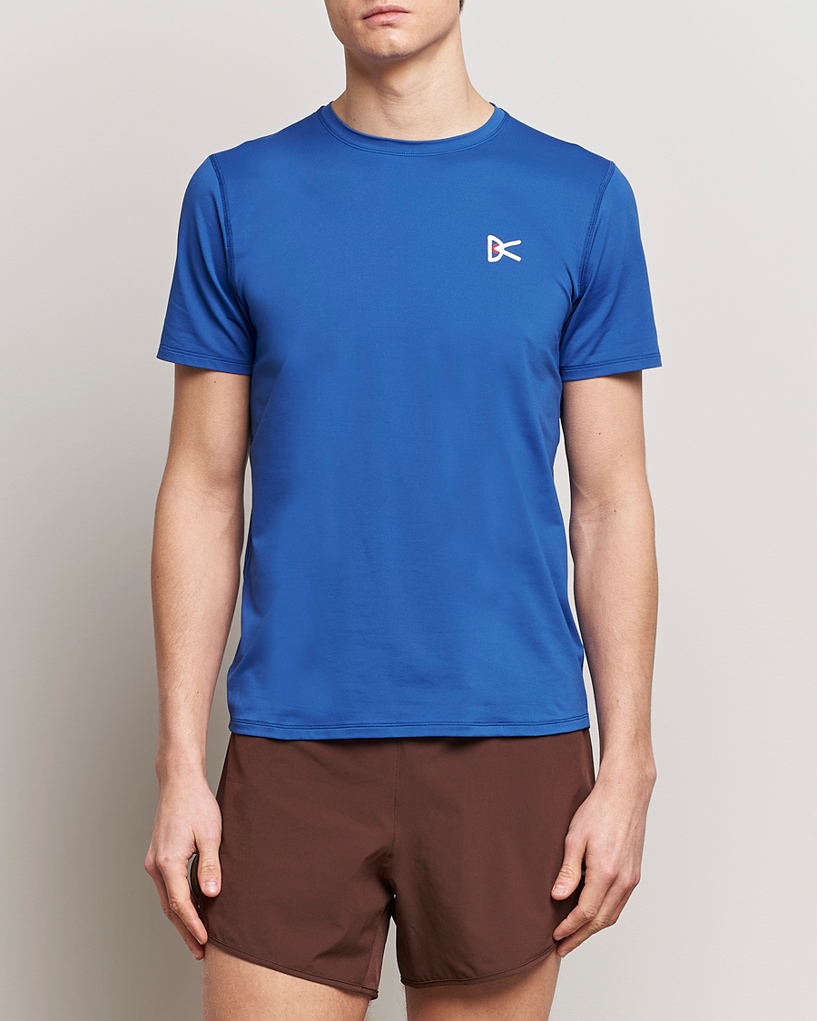 Herren | Neue Produktbilder | District Vision | Lightweight Short Sleeve T-Shirts Ocean Blue