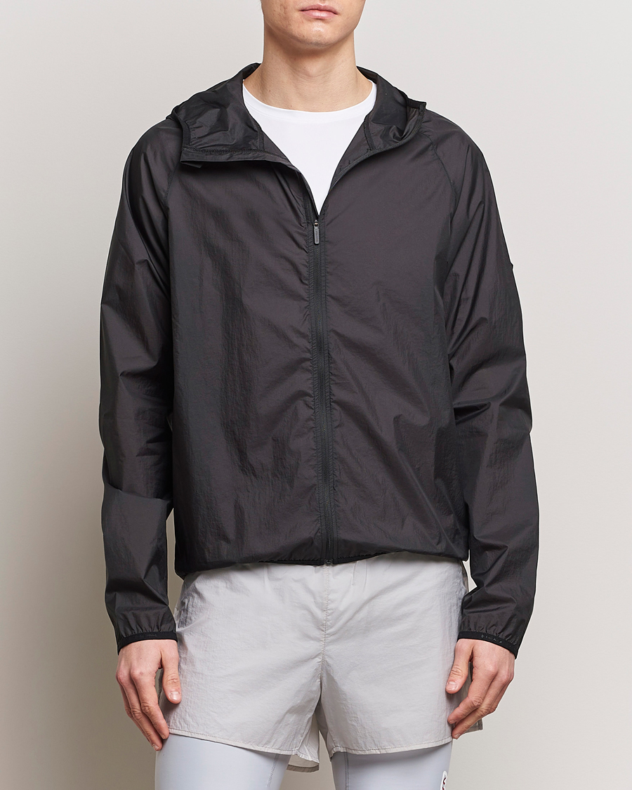 Herren | Funktionsjacken | District Vision | Ultralight Packable DWR Wind Jacket Black