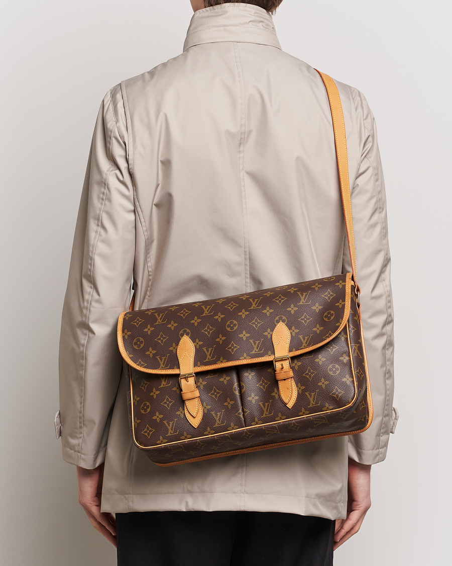 Men | Louis Vuitton Pre-Owned | Louis Vuitton Pre-Owned | Gibecière Messenger Bag Monogram