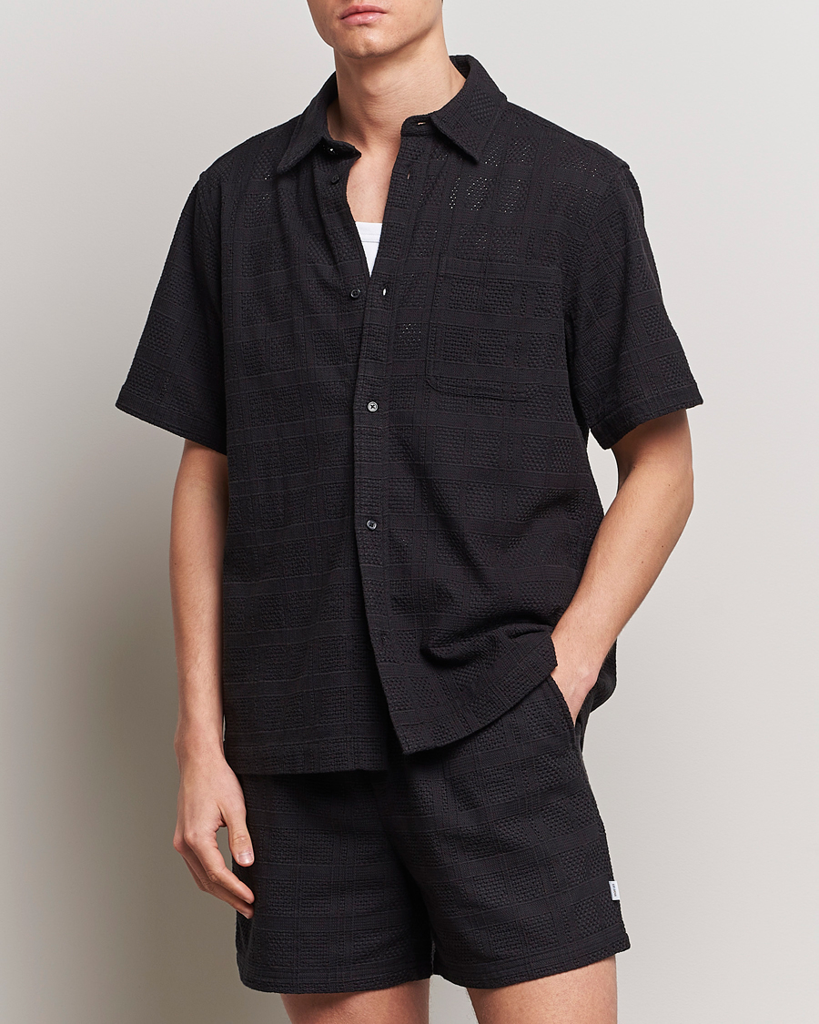 Men | LES DEUX | LES DEUX | Charlie Short Sleeve Knitted Shirt Black