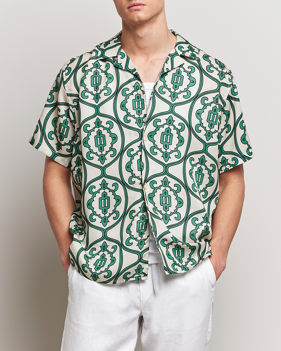Herren |  | LES DEUX | Ornament Print Tencel Shirt Ivory/Green