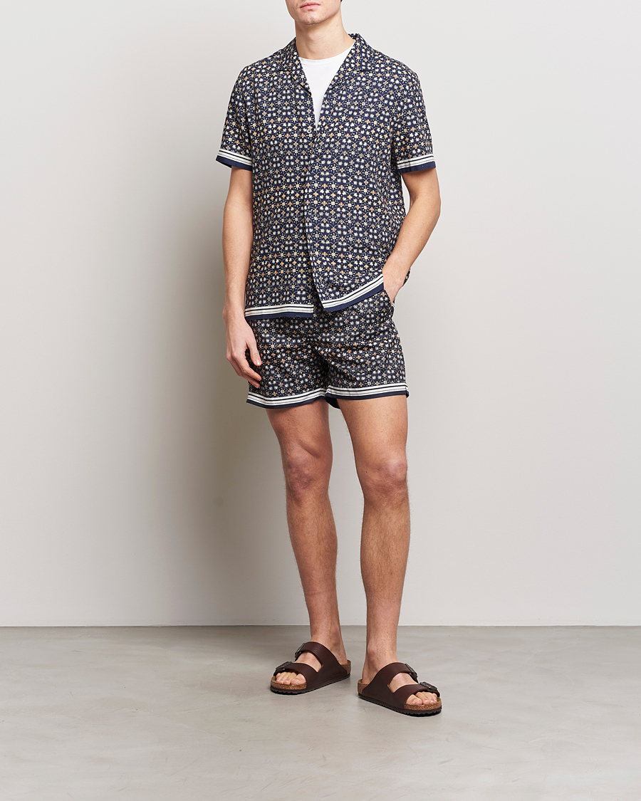 Herren | Badehosen | Orlebar Brown | Bulldog Fiore Printed Swim Shorts Night Iris