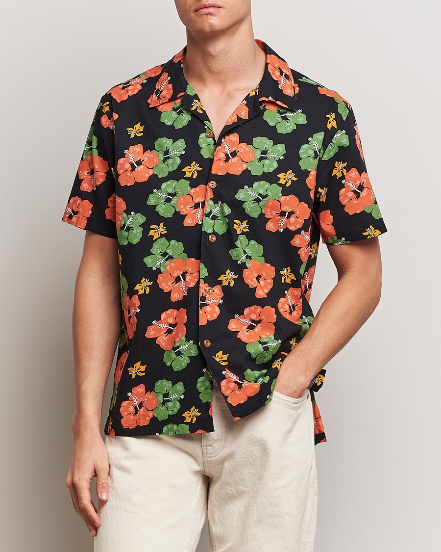 Herren |  | Nudie Jeans | Arvid Flower Hawaii Shirt Black