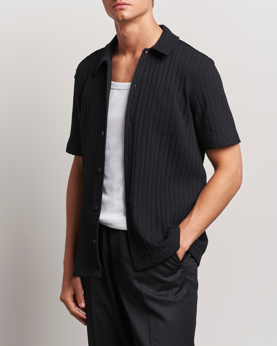 Herren |  | Samsøe Samsøe | Sakvistbro Structured Short Sleeve Shirt Black